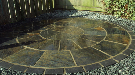 China Rusty Slate Medallion Multicolor Slate Floor Circle Stone Paving Stone for Yard supplier